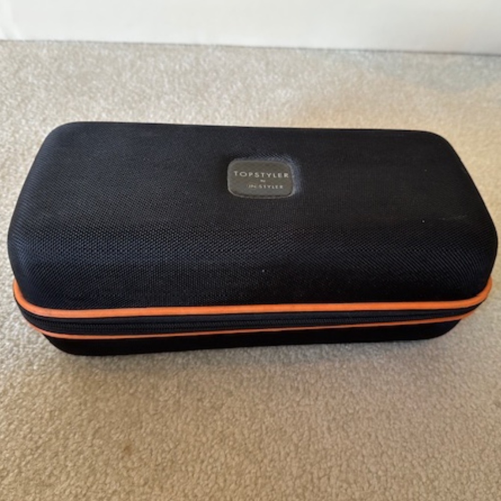 WOMEN'S TOPSTYLER  CASE INCLUDING HEATED CERAMIC STYLING SHELL CURLERS